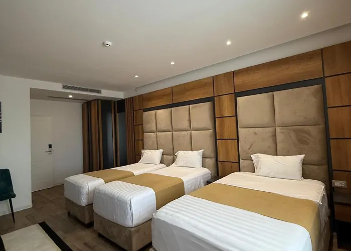 Отель Hilal Palace - Halal Голем