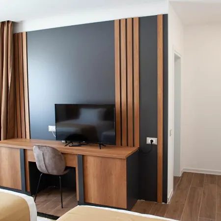 Hilal Palace - Halal Hotel Golem (Tirana)