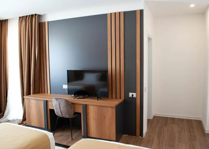 Hilal Palace - Halal Hotel Golem (Tirana)